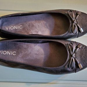 Vionic Flats 359 Minna